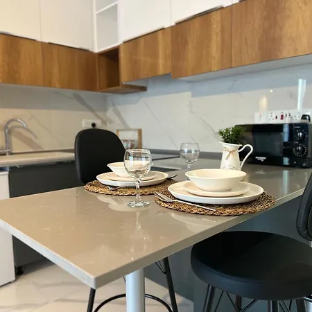 Riverside Life 143 Luxury By Myguest Cyprus *