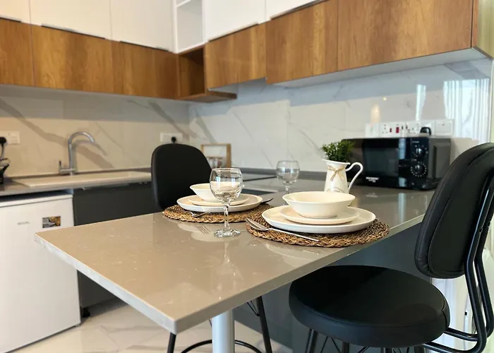 Riverside Life 143 Luxury By Myguest Cyprus *